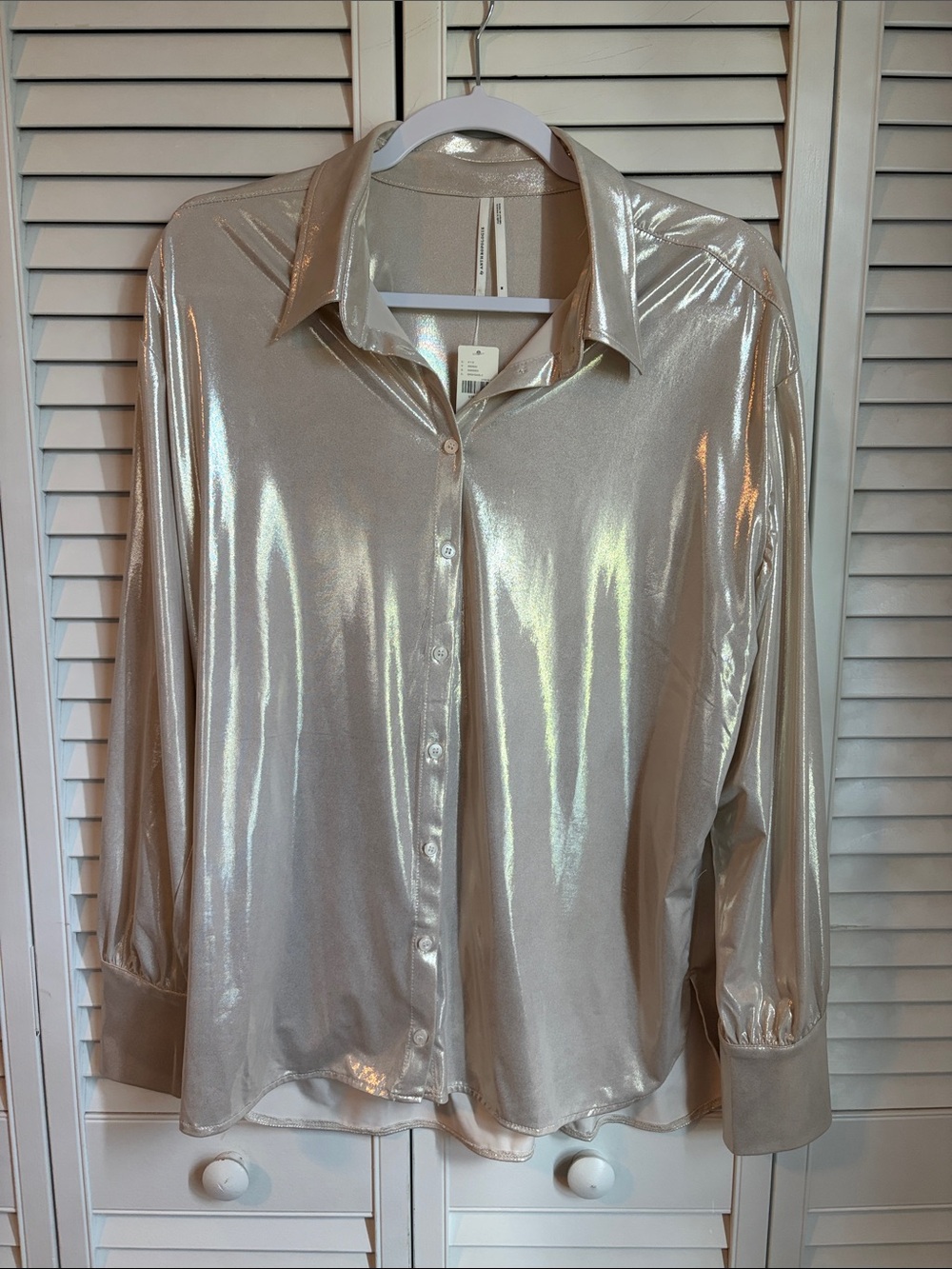 Anthropologie Medium Gillian Liquid Shine Button Down Top Sand Sable Metallic
